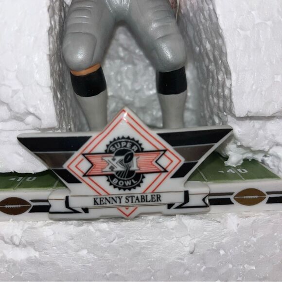 SPORTS IMPRESSIONS NFL Kenny The Snake Stabler PORCELAIN FOOTBALL FIGURINE SB XI - Picture 2 of 8